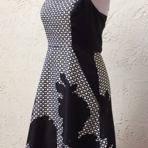 Vince Camuto Black and White Dress Size 4